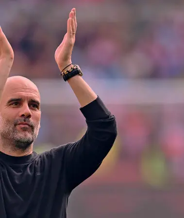  ?? ?? Carisma Pep Guardiola, 52 anni, è l’allenatore del Manchester City, con cui ha vinto 5 Premier delle ultime sei. Con il Barcellona ha conquistat­o una Coppa dei Campioni da giocatore e due Champions League da tecnico