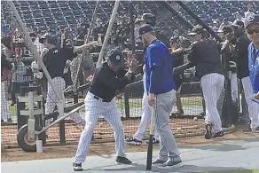  ?? ROB LONGLEY ?? Hall of Fame slugger Reggie Jackson says, “I see me” when he watches Blue Jays third baseman Josh Donaldson at the plate.