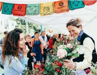  ??  ?? -SONRISASLa feria, en sus tres sedes, propone un recorrido que convoca a más de 10.000 personas por mes.