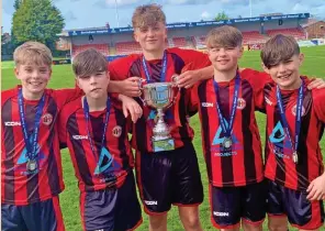  ?? ?? ●●Cup-winning students, from left, Adam Jones, Charlie Platt, Harrison Wright, William Lloyd and Alfie Simcock