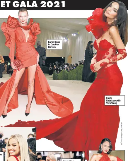  ??  ?? Karlie Kloss in Carolina Herrera
Emily Ratajkowsk­i in Vera Wang