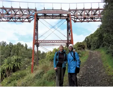  ??  ?? Above left: Old concrete abutments over the Haeremaere Stream. Above right: Along the trail towards Ohakune.
Below left: Below the old Taonui Viaduct.