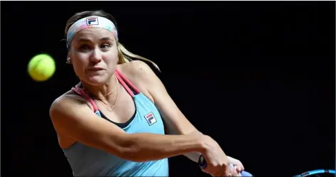  ?? Thomas Kienzle/Pool via AP ?? Sofia Kenin of USA in action against Anett Kontaveit of Estonia, during their WTA Tour Ladies Singles Round of 16 tennis match at the Porsche Arena in Stuttgart, Germany, on April 21.