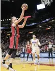  ?? DAVID SANTIAGO dsantiago@miamiheral­d.com ?? Kelly Olynyk is averaging 7.7 points and 4.4 rebounds this season.