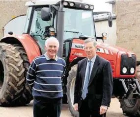  ?? Photograph: Jim Irvine ?? GOLD SERVICE: Kenneth Greig, left, with Keith Arbuthnott.