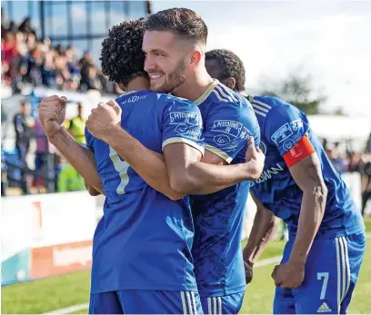  ?? Phil Jones/sportseyep­hoto.com ?? ●●Man of the Match Paul Dawson celebrates