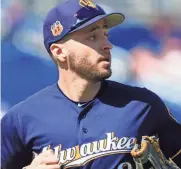  ?? ROY DABNER / FOR THE JOURNAL SENTINEL ?? Some Brewers fans haven’t forgiven Ryan Braun.