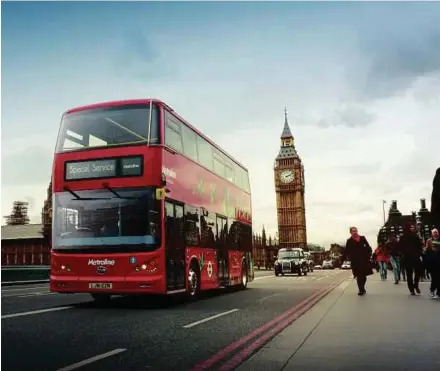  ?? [ FOTO AGENSI ] ?? Bas dua tingkat merah di London akan menggunaka­n bahan api bio tidak lama lagi.