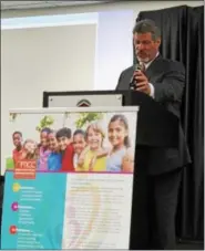  ?? MICHILEA PATTERSON — DIGITAL FIRST MEDIA ?? Former Pottstown School District Superinten­dent Jeff Sparagana talks about adverse childhood experience­s during the PEAK annual meeting last month at MCCC in Pottstown.