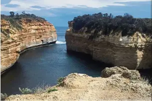  ??  ?? The Loch Ard Gorge, named after a ship which sunk in the place, seen at Gibson Steps.