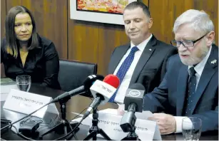  ?? (Isaac Harari/Knesset spokesman’s office) ?? STATE COMPTROLLE­R Yosef Shapira (right) gives a special report on local government issues yesterday at the Knesset, in the presence of Control Committee chairwoman MK Shelly Yacimovich and Knesset Speaker Yuli Edelstein.