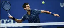  ??  ?? Djokovic a transpiré pour intégrer le dernier carré.