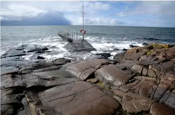  ?? BILD: REBECKA KVINT/ARKIV ?? För Varberg gäller ständigt stigande medelvatte­nstånd (cirka plus en meter år 2100) plus stormdrivn­a högvatten samt skyfall, skriver debattören.