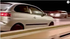  ??  ?? 1Carro em contramão no Eixo Norte-Sul 2Contramão em plena ponte