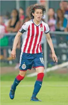 ?? |MEXSPORT ?? Tania Morales, capitana de Chivas, marcó un golazo este domingo.