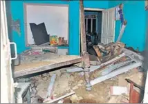  ?? BHARAT BHUSHAN/HT ?? A house in Mehtabgarh area of Kapurthala after roof collapse on Monday; (right) the wall of a bypass overbridge collapsed after downpour at Jatta Khera village in Patiala on Monday.
