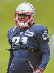  ?? STAFF PHOTO BY JOHN WILCOX ?? TURNING A CORNER: Jonathan Jones, who had a strong game in the Patriots defensive backfield against the Saints, warms up before practice yesterday.