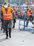  ?? Foto: dpa ?? Österreich­ische Soldaten in Spielberg an der Grenze zu Ungarn.