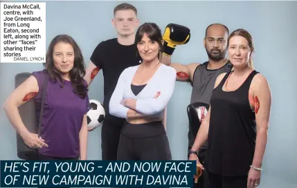  ?? DANIEL LYNCH ?? Davina Mccall, centre, with Joe Greenland, from Long Eaton, second left, along with other “faces” sharing their stories