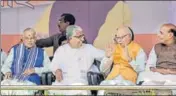  ??  ?? Former Tripura CM Manik Sarkar (second from left) with senior
■
BJP leaders Murli Manohar Joshi and LK Advani and Union home minister Rajnath Singh (right) in Agartala on Friday. PTI PHOTO