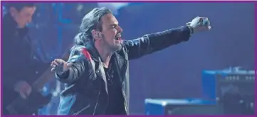  ??  ?? Imagen del vocalista de Maná en los Latin Grammy 2018