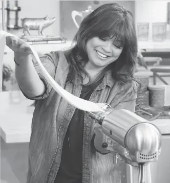  ??  ?? Valerie Bertinelli hosts “Valerie’s Home Cooking”