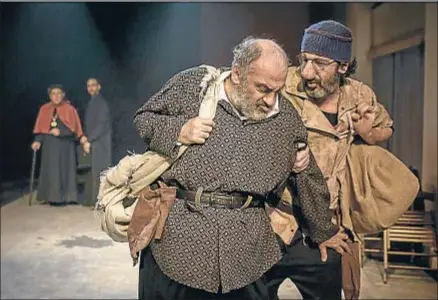  ?? DAVID RUANO ?? Francesc Orella y Emilià Carilla en una escena de Falstaff, en el teatro Akadèmia