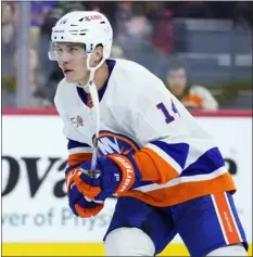  ?? MATT SLOCUM — THE ASSOCIATED PRESS ?? The Islanders’ Bo Horvat plays during the third period of Monday’s game against the Flyers in Philadelph­ia.