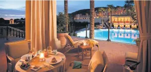  ??  ?? ●●Cabana dining at The Resort at Pelican Hill