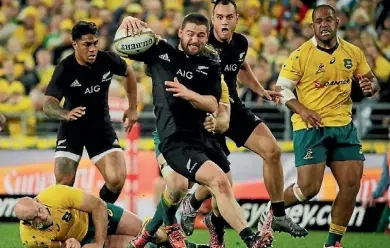  ??  ?? Dane Coles continues to play through the pain to provide class at hooker for the All Blacks.