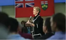  ?? RENÉ JOHNSTON/TORONTO STAR ?? Premier Kathleen Wynne defended Ontario’s weed plan at a town hall.