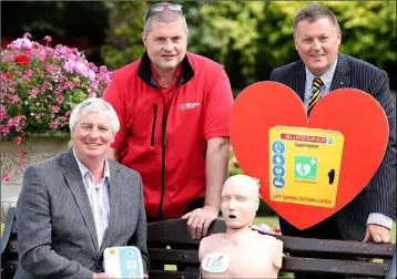  ??  ?? RTÉ’S Michael Lyster, Eurospar managing director Malachy Hanberr and David Menzies of Cardiac First Responders Ireland at the initiative’s launch at the Radisson Blu St Helen’s Hotel in Dublin.