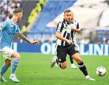  ?? Foto Udinese Calcio/Foto Petrussi ?? Svojo prvo sezono v Vidmu ste začeli odlično, kakšna so pričakovan­ja pred novim letom, ki ga boste začeli na visokem 8. mestu?
Sandi Lovrić je začel skoraj 70 odstotkov tekem Udineseja v tej sezoni in prispeval dva gola ter asistenco.