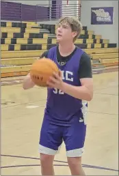  ?? ?? Central Arkansas Christian senior Daton Pinkston polishes his free-throw shooting.