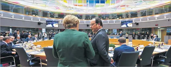  ?? [ Imago ] ?? Kanzlerin Merkel und Frankreich­s Staatschef Hollande beim Brüssel-Gipfel: Die Zukunft der EU stand im Zentrum; das Thema Türkei wurde am Rande besprochen.