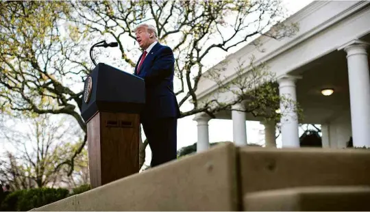  ?? Al Drago/Reuters ?? O presidente dos Estados Unidos, Donald Trump, durante entrevista coletiva nos jardins da Casa Branca