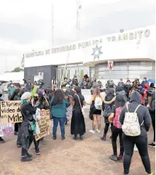  ?? BLANCA E. GUTIÉRREZ ?? Detuvieron el tránsito vial en el bulevar Minero