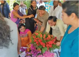  ??  ?? Family and friends attending Jiya Jaanvi funeral in Navakasiga­ni, Labasa.