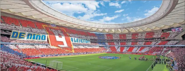  ??  ?? SIEMPRE FIEL. Tifo de la afición el domingo pasado en la despedida a Fernando Torres en el Atlético-Eibar, también fue el partido que cerró la temporda en el Wanda Metropolit­ano.