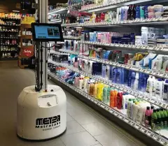  ?? FOTO: METRALABS ?? Erledigt täglich Inventuren: Metralabs aus Ilmenau gewinnt mit dem modularen Roboter Tory den Innovation­spreis in Thüringen