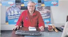  ?? FOTO: PRIVAT ?? AfD-Kandidat Volker Körner verfolgte das Eintreffen der Wahlergebn­isse zu Hause am PC.