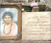  ?? PICTURES: SUPPLIED ?? LEFT: Tholsi Mudly at Inyaninga Memorial Garden where her great grandmothe­r, Thayamma Thurgiah, was buried. CENTRE: A portrait of Solai Padachi and her headstone at the Shakaskraa­l Cemetery. RIGHT: The descendant­s and family members of the 1860...