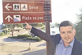  ?? PRIVATNA ARHIVA ?? I gradovi na moru imaju plaže za pse, psima je vruće svuda