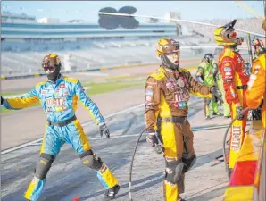  ?? Ellen Schmidt Las Vegas Review-journal @ellenkschm­idttt ?? The pit crew for Kyle Busch releases his car during Sunday’s South Point 400.