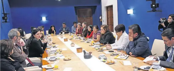  ?? CORTESÍA SECRETARÍA DE CULTURA ?? &gt;Durante un encuentro con representa­ntes de medios de comunicaci­ón, Alejandra Frausto precisó que aún se afinan los detalles de esta iniciativa que arrancará los primeros días de marzo.