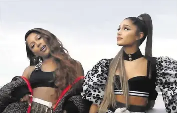  ?? YOUTUBE ?? Ariana Grande singt «Monopoly» zusammen mit ihrer besten Freundin Victoria Monét. Video: Das Musikvideo zu Arianas neuem Song auf 20min.ch