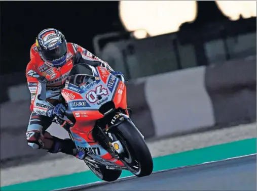  ??  ?? SUBCAMPEÓN. El italiano Andrea Dovizioso ha empezado el Mundial en forma y es uno de los favoritos para ganar en Qatar.