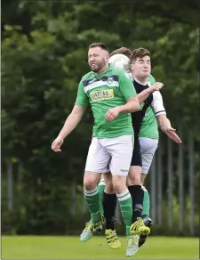  ??  ?? Shamorck Celtic’s Aidan O’Neill and Newtown Utd’s Ryan Cahill both lose sight of the ball.