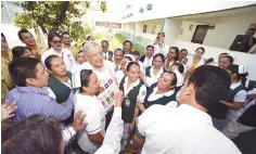  ??  ?? Andrés Manuel López Obrador elogió a los trabajador­es de Salud.