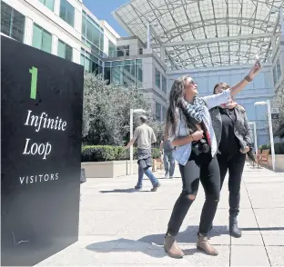  ??  ?? PICTURE THIS: Alejandra Vicuna takes a selfie at the Apple campus, where visitors go to learn a piece of Silicion Valley history.